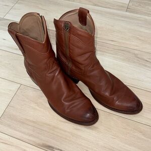 Tecovas “The Dean” zip boot. Bourbon color Calfskin. Size 13.
